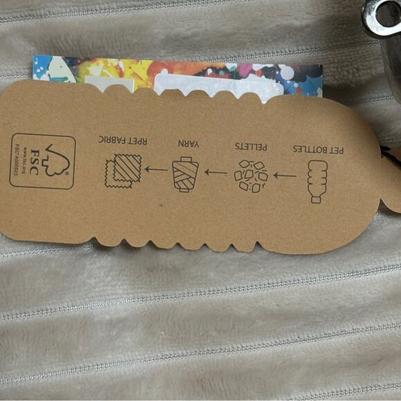 Robert Graham Hydrus Max Toiletry Bag - Picture 6 of 13